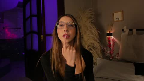 Snapshot of lua_ferch_ chatting on 01/14/25, 12:45  ---Goys incredible photographs online show from 01/14/25, 12:45