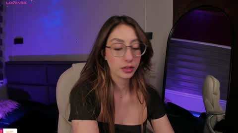 Snapshot of lua_ferch_ chatting on 01/17/25, 01:04  ---Goys incredible photographs online show from 01/17/25, 01:04