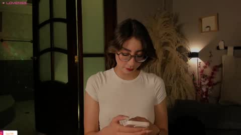 Snapshot of lua_ferch_ chatting on 02/15/25, 12:54  ---Goys incredible photographs online show from 02/15/25, 12:54