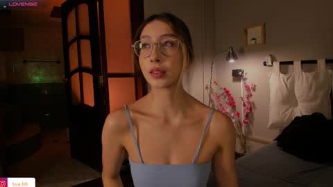 Snapshot of lua_ferch_ chatting on 02/24/25, 12:59  ---Goys incredible photographs online show from 02/24/25, 12:59