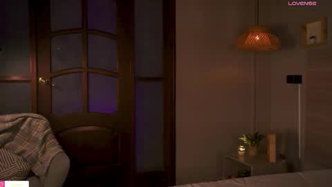 Snapshot of lua_ferch_ chatting on 10/10/25, 01:21  ---Goys incredible photographs online show from 10/10/25, 01:21
