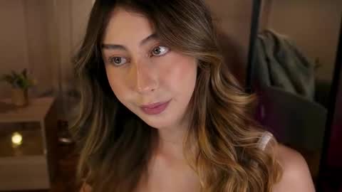 Snapshot of lua_ferch_ chatting on 03/06/26, 12:01 ---Goys incredible photographs online show from 03/06/26, 12:01