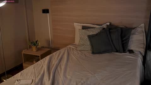 Snapshot of lua_ferch_ chatting on 03/24/26, 01:27 ---Goys incredible photographs online show from 03/24/26, 01:27