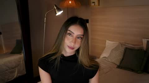 Snapshot of lua_ferch_ chatting on 04/01/26, 01:01 ---Goys incredible photographs online show from 04/01/26, 01:01