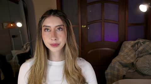 Snapshot of lua_ferch_ chatting on 04/06/26, 01:01 ---Goys incredible photographs online show from 04/06/26, 01:01