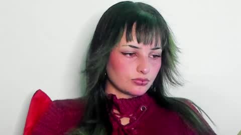 Snapshot of luaar_moon chatting on 05/11/26, 12:38 Jenn online show from 05/11/26, 12:38