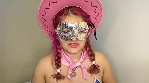 luana363 online show from 12/19/24, 03:18