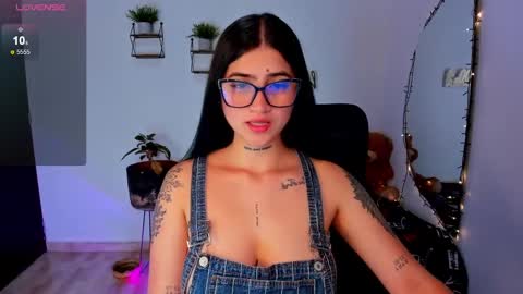 Luana online show from 12/12/24, 02:11