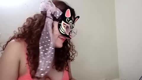 luanapowerful online show from 02/12/25, 03:51