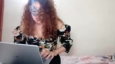 luanapowerful online show from 02/22/25, 04:07