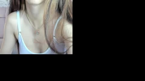 Snapshot of luanastonne chatting on 10/12/25, 07:46 LuanaStonne online show from 10/12/25, 07:46