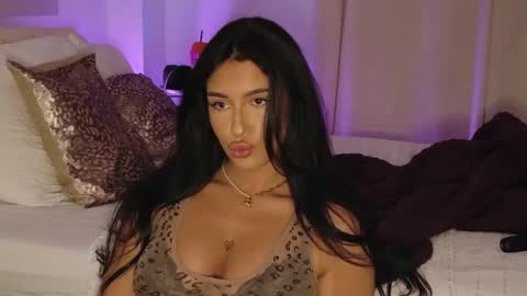 Snapshot of luanaxdess chatting on 05/11/26, 07:00 Luana Dess online show from 05/11/26, 07:00