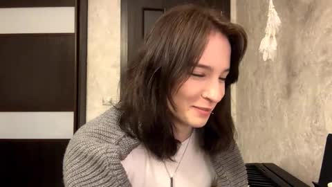 luannmaixner online show from 12/04/25, 05:43