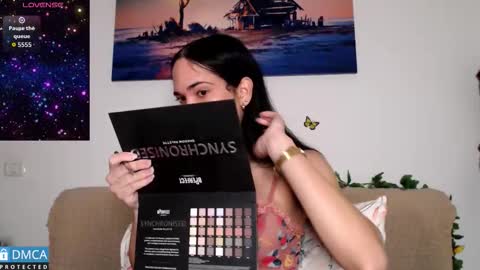 luara_ online show from 01/11/26, 12:32