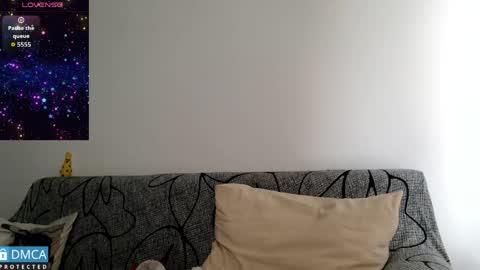 luara_ online show from 03/25/26, 02:01