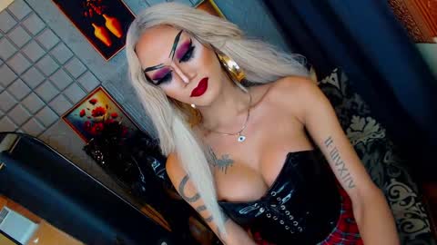 Snapshot of lubottarrah chatting on 12/09/24, 11:56 DEMONYETA LA TARRAH online show from 12/09/24, 11:56