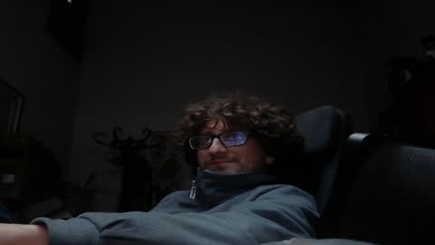 Snapshot of luca78_78 chatting on 12/29/24, 02:31 luca78 online show from 12/29/24, 02:31