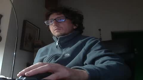 Snapshot of luca78_78 chatting on 10/07/25, 09:45 luca78 online show from 10/07/25, 09:45