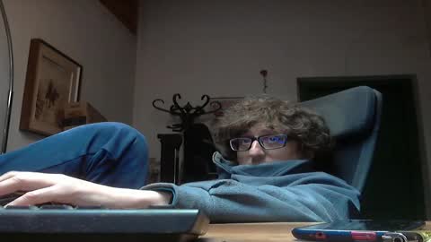 Snapshot of luca78_78 chatting on 10/18/25, 01:01 luca78 online show from 10/18/25, 01:01