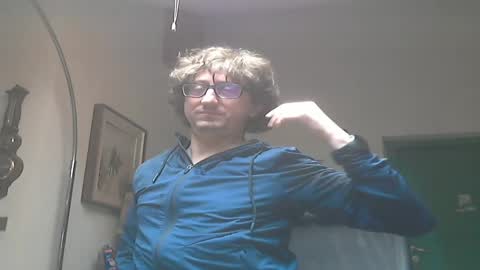 Snapshot of luca78_78 chatting on 04/18/26, 08:29 luca78 online show from 04/18/26, 08:29