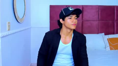 Snapshot of luca_mashle chatting on 06/19/26, 02:49 luca_mashle online show from 06/19/26, 02:49