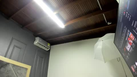 luca_morettii online show from 11/09/25, 12:25