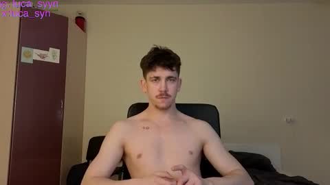 Snapshot of luca_syn chatting on 03/25/26, 09:32 Luca S online show from 03/25/26, 09:32