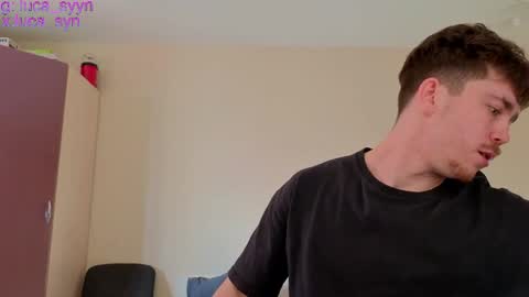 Snapshot of luca_syn chatting on 04/02/26, 12:58 Luca S online show from 04/02/26, 12:58