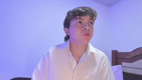 Snapshot of lucaas_king chatting on 01/25/25, 01:30 Lukas online show from 01/25/25, 01:30