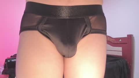 Snapshot of lucaas_king chatting on 01/30/25, 03:08 Lukas online show from 01/30/25, 03:08