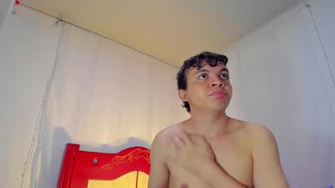 Snapshot of lucaas_king chatting on 09/19/25, 10:05 Lukas online show from 09/19/25, 10:05