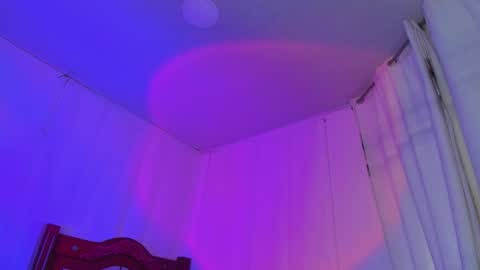 Snapshot of lucaas_king chatting on 10/10/25, 08:57 Lukas online show from 10/10/25, 08:57