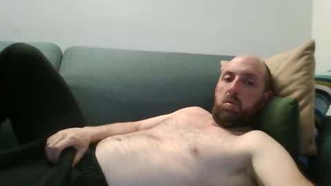 Snapshot of lucabeech88 chatting on 04/10/26, 07:51 Luca online show from 04/10/26, 07:51