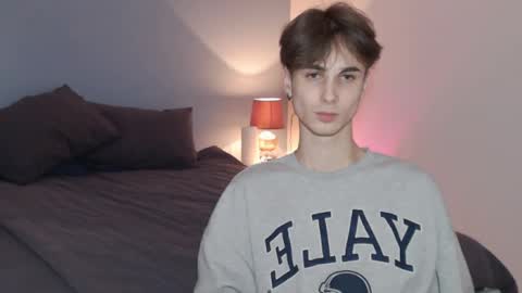 Snapshot of lucacharm chatting on 01/16/25, 02:41 lucacharm online show from 01/16/25, 02:41