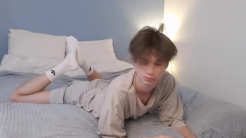 Snapshot of lucacharm chatting on 03/04/25, 07:19 lucacharm online show from 03/04/25, 07:19