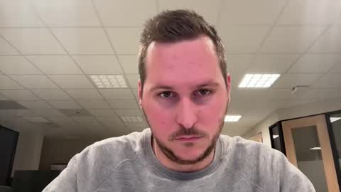 Snapshot of lucas1996_ chatting on 12/13/24, 04:05 Lucas online show from 12/13/24, 04:05