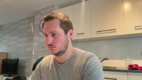 Snapshot of lucas1996_ chatting on 12/31/24, 10:58 Lucas online show from 12/31/24, 10:58