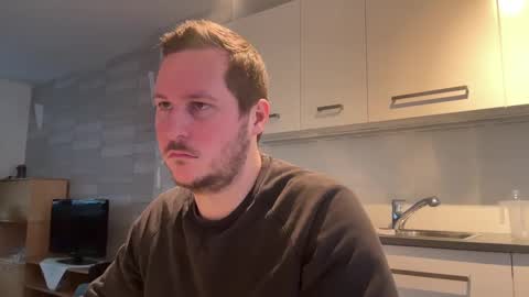 Snapshot of lucas1996_ chatting on 01/09/25, 09:06 Lucas online show from 01/09/25, 09:06