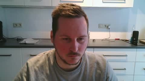 Snapshot of lucas1996_ chatting on 02/04/25, 09:49 Lucas online show from 02/04/25, 09:49