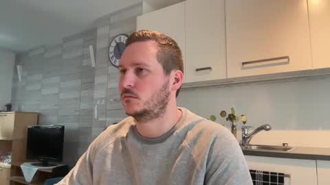 Snapshot of lucas1996_ chatting on 03/12/25, 12:15 Lucas online show from 03/12/25, 12:15