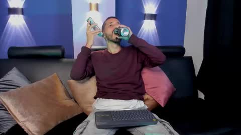 Lucas online show from 02/12/26, 03:56