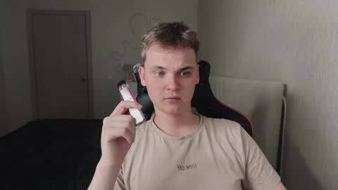 Snapshot of lucas_dany chatting on 09/18/25, 02:57 Lucas Gill online show from 09/18/25, 02:57