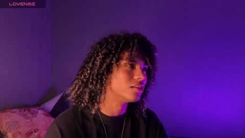 Snapshot of lucas_eevans07 chatting on 12/20/24, 08:23   online show from 12/20/24, 08:23