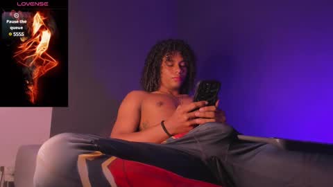 Snapshot of lucas_eevans07 chatting on 02/28/25, 07:35   online show from 02/28/25, 07:35