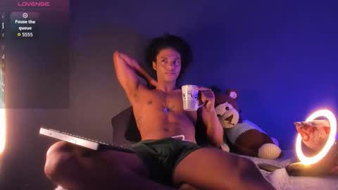 Snapshot of lucas_eevans07 chatting on 09/11/25, 10:59   online show from 09/11/25, 10:59