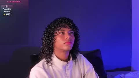 Snapshot of lucas_eevans07 chatting on 09/19/25, 11:33   online show from 09/19/25, 11:33