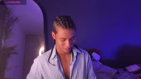 Snapshot of lucas_eevans07 chatting on 10/13/25, 09:53   online show from 10/13/25, 09:53