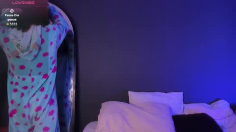 Snapshot of lucas_eevans07 chatting on 10/29/25, 12:07 online show from 10/29/25, 12:07