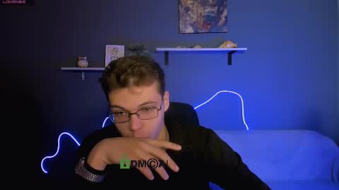 lucas_long_ online show from 10/13/25, 12:27