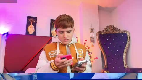 Snapshot of lucas_lovee chatting on 04/19/26, 01:43 Lucas lovee online show from 04/19/26, 01:43